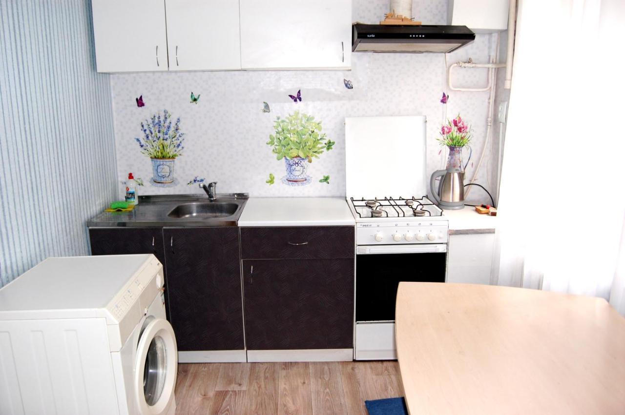 Standard Apartment On Umanskaya Kyiv Exterior photo
