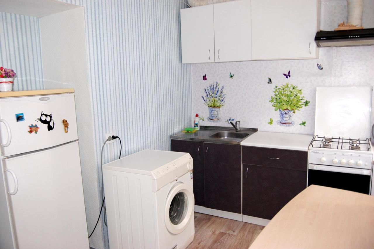 Standard Apartment On Umanskaya Kyiv Exterior photo