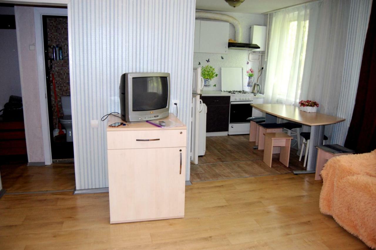 Standard Apartment On Umanskaya Kyiv Exterior photo